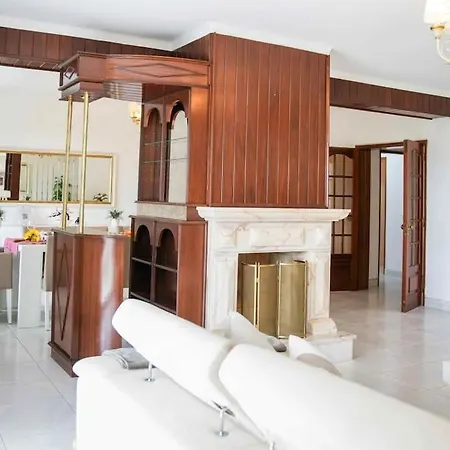 Irene Golf House - Privat Heated Pool & Games & Golf Villa *