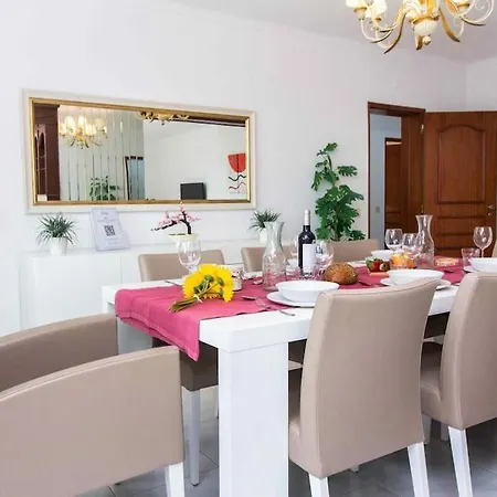 Irene Golf House - Privat Heated Pool & Games & Golf