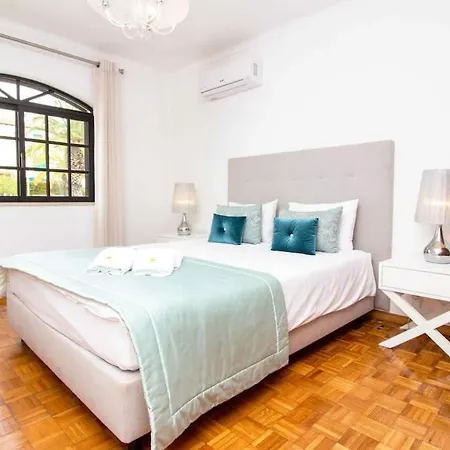 Irene Golf House - Privat Heated Pool & Games & Golf Villa