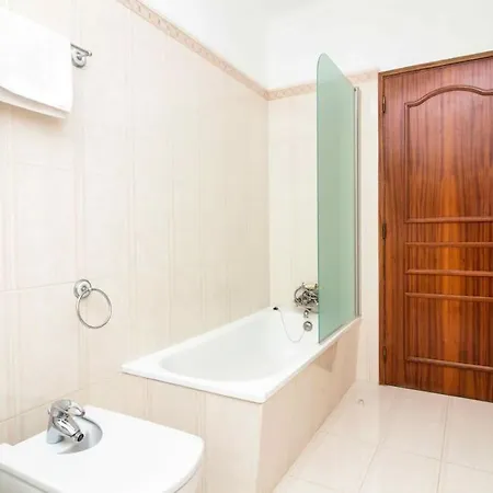 Irene Golf House - Privat Heated Pool & Games & Golf Villa *