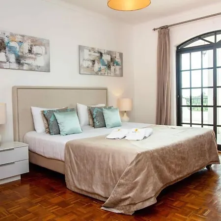 Irene Golf House - Privat Heated Pool & Games & Golf Вилла *